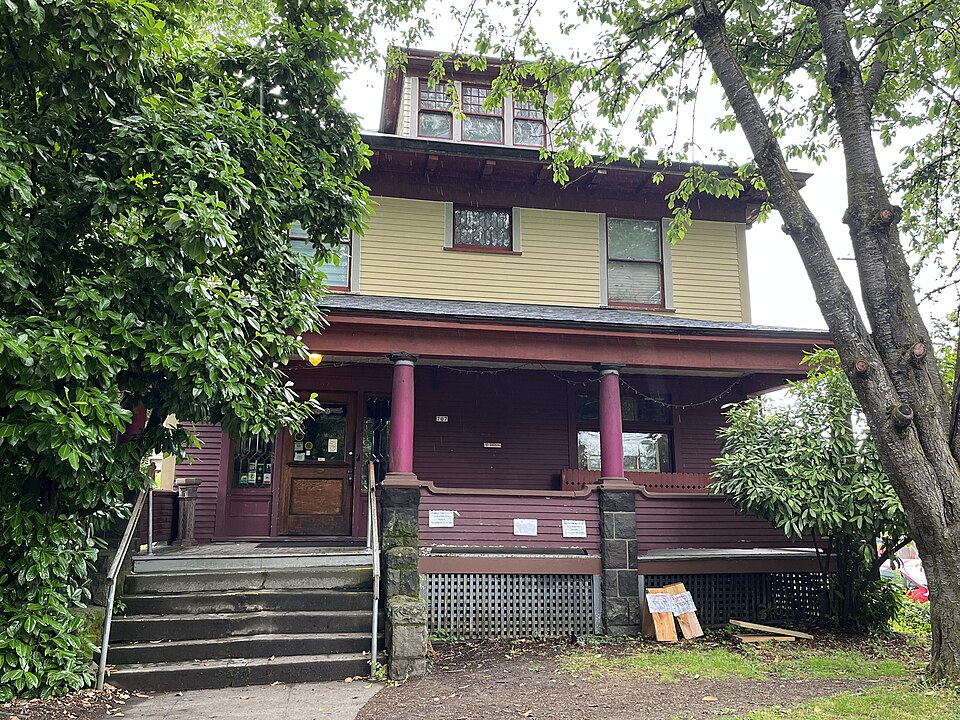 The front porch of Rimsky-Korsakoffee House in Portland